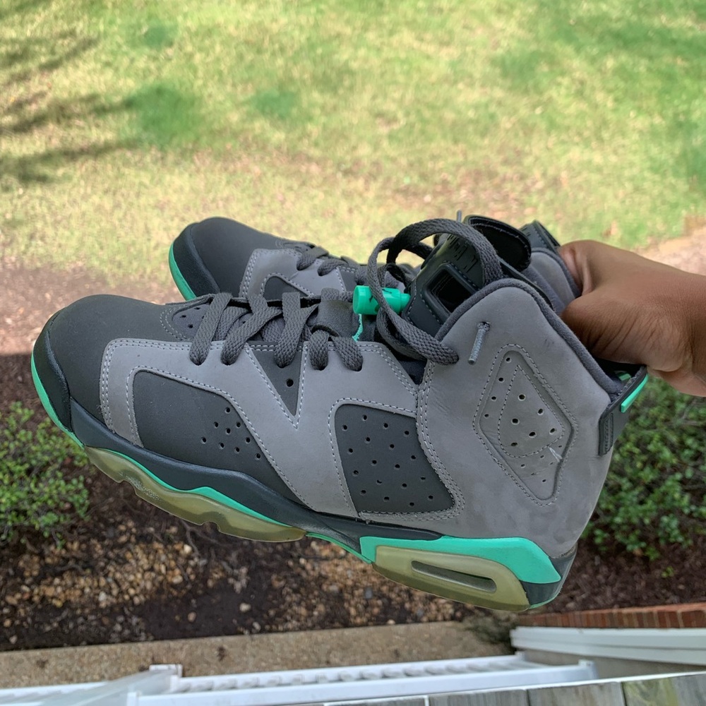 Jordan 6s - Picture 3 of 5